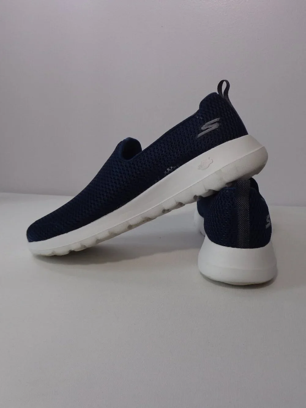 SKECHERS GO WALK Max Slip-On Walking Sneakers Navy Blue Shoes Women's Sz 9.5
